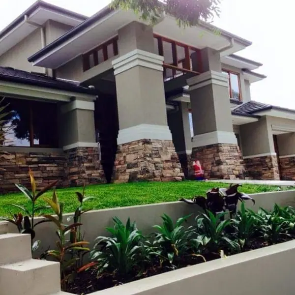 Brick pillar construction with tapered design detail